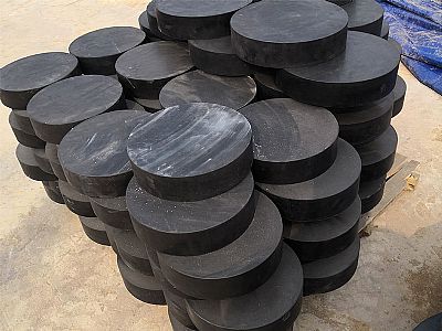 蓬莱区板式橡胶支座由若干层橡胶片与薄钢板经加压硫化